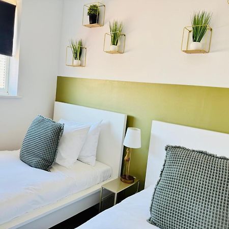 2 Bed House, Sleeps 6, Dog Friendly, Close To A14 M11, With Garden & Parking Long Stay Work Contractor Leisure, Jade Cambridge  Bagian luar foto