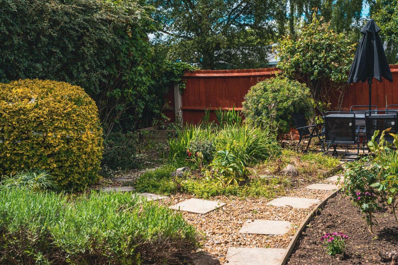 2 Bed House, Sleeps 6, Dog Friendly, Close To A14 M11, With Garden & Parking Long Stay Work Contractor Leisure, Jade Cambridge  Bagian luar foto