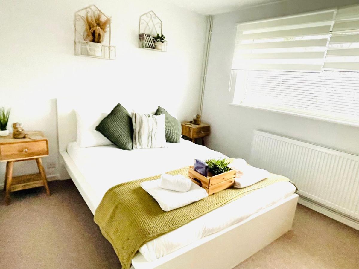 2 Bed House, Sleeps 6, Dog Friendly, Close To A14 M11, With Garden & Parking Long Stay Work Contractor Leisure, Jade Cambridge  Bagian luar foto