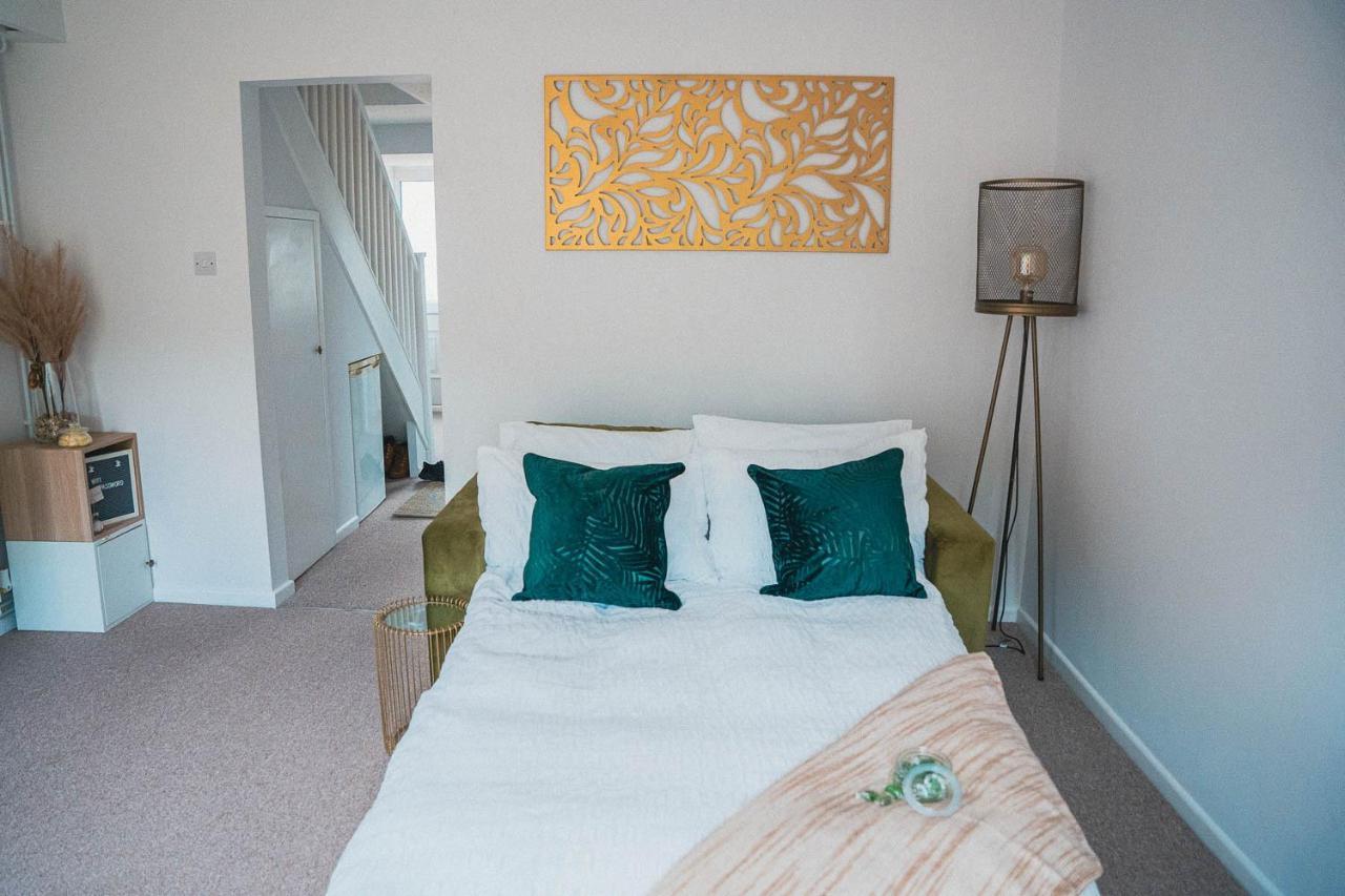 2 Bed House, Sleeps 6, Dog Friendly, Close To A14 M11, With Garden & Parking Long Stay Work Contractor Leisure, Jade Cambridge  Bagian luar foto