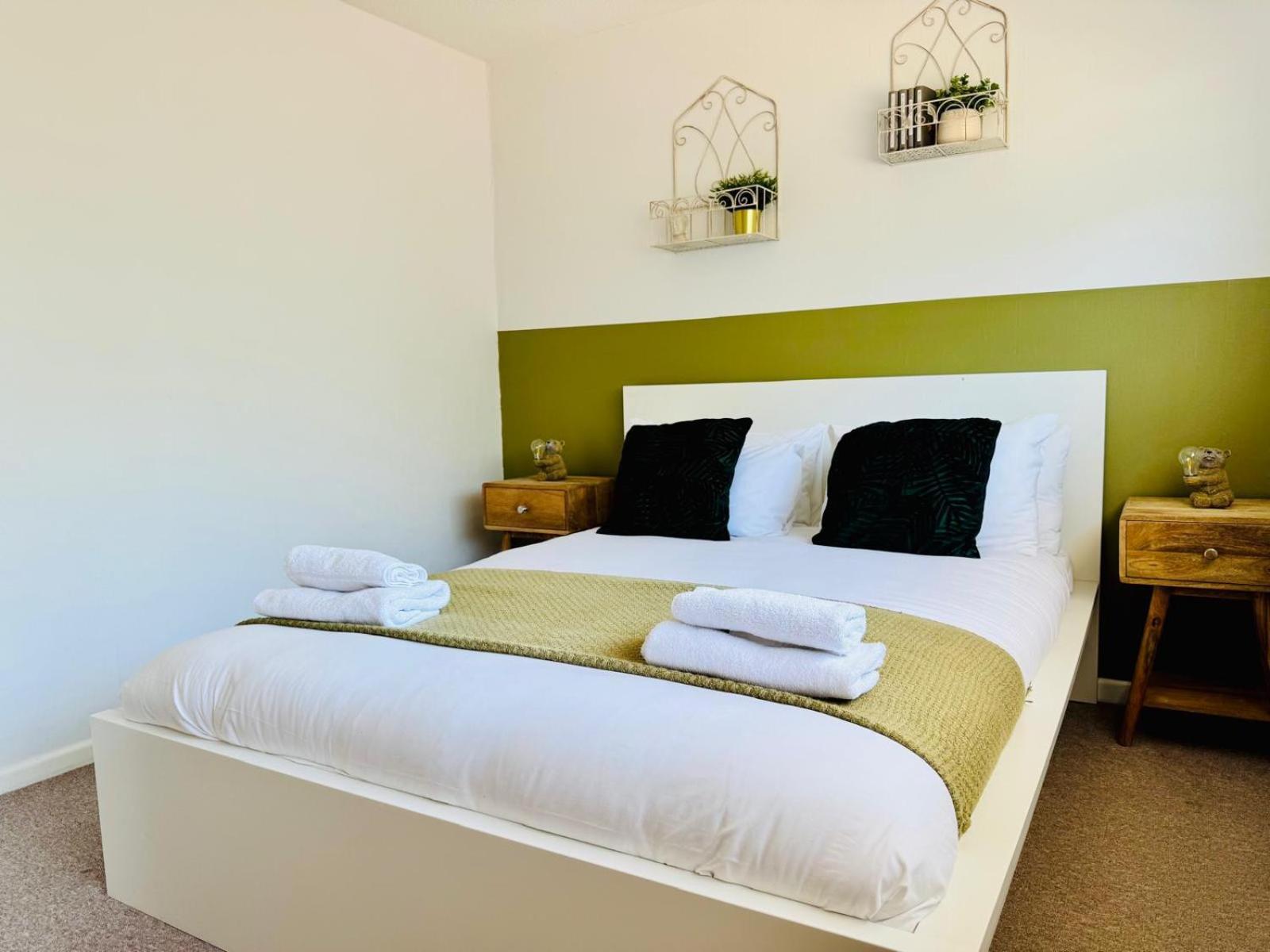 2 Bed House, Sleeps 6, Dog Friendly, Close To A14 M11, With Garden & Parking Long Stay Work Contractor Leisure, Jade Cambridge  Bagian luar foto