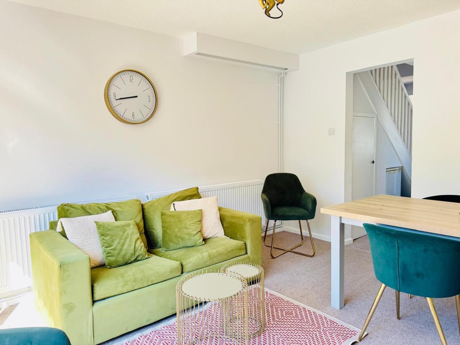 2 Bed House, Sleeps 6, Dog Friendly, Close To A14 M11, With Garden & Parking Long Stay Work Contractor Leisure, Jade Cambridge  Bagian luar foto