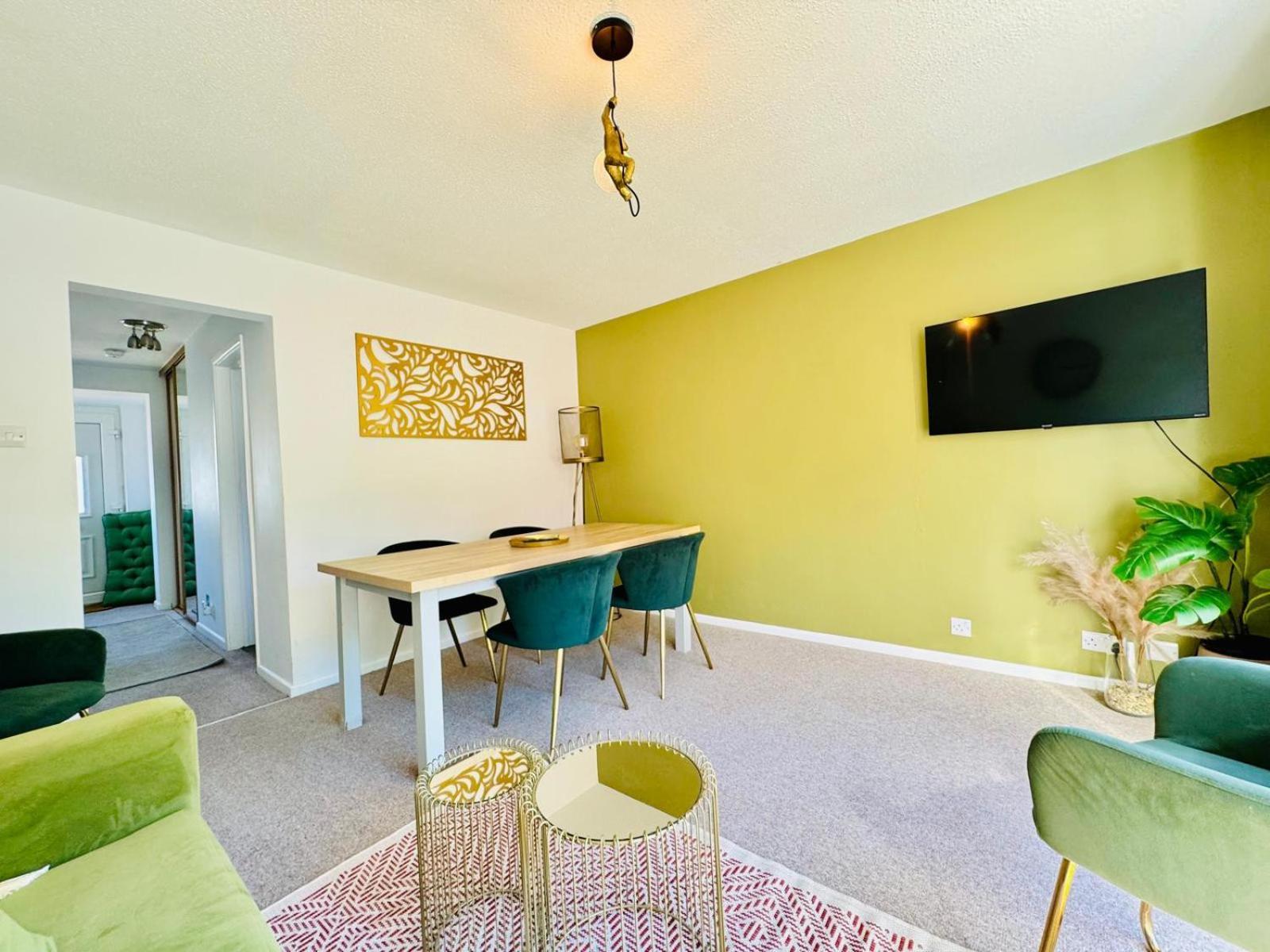 2 Bed House, Sleeps 6, Dog Friendly, Close To A14 M11, With Garden & Parking Long Stay Work Contractor Leisure, Jade Cambridge  Bagian luar foto