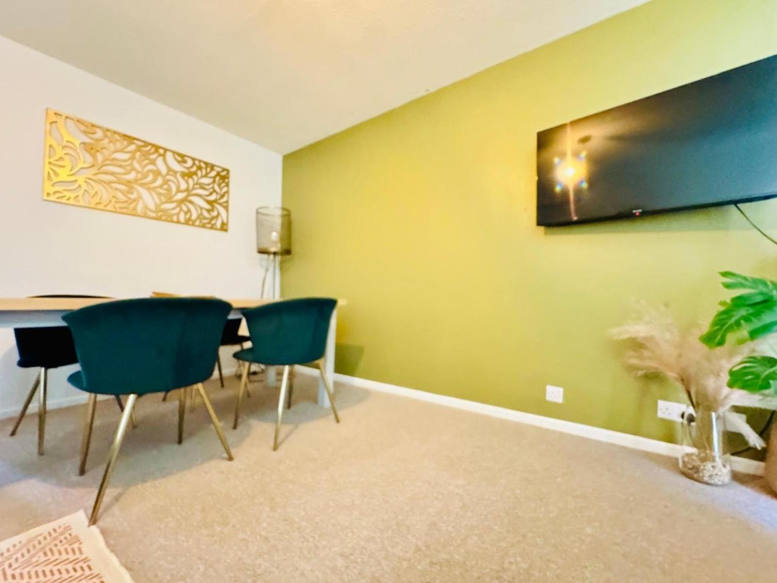 2 Bed House, Sleeps 6, Dog Friendly, Close To A14 M11, With Garden & Parking Long Stay Work Contractor Leisure, Jade Cambridge  Bagian luar foto