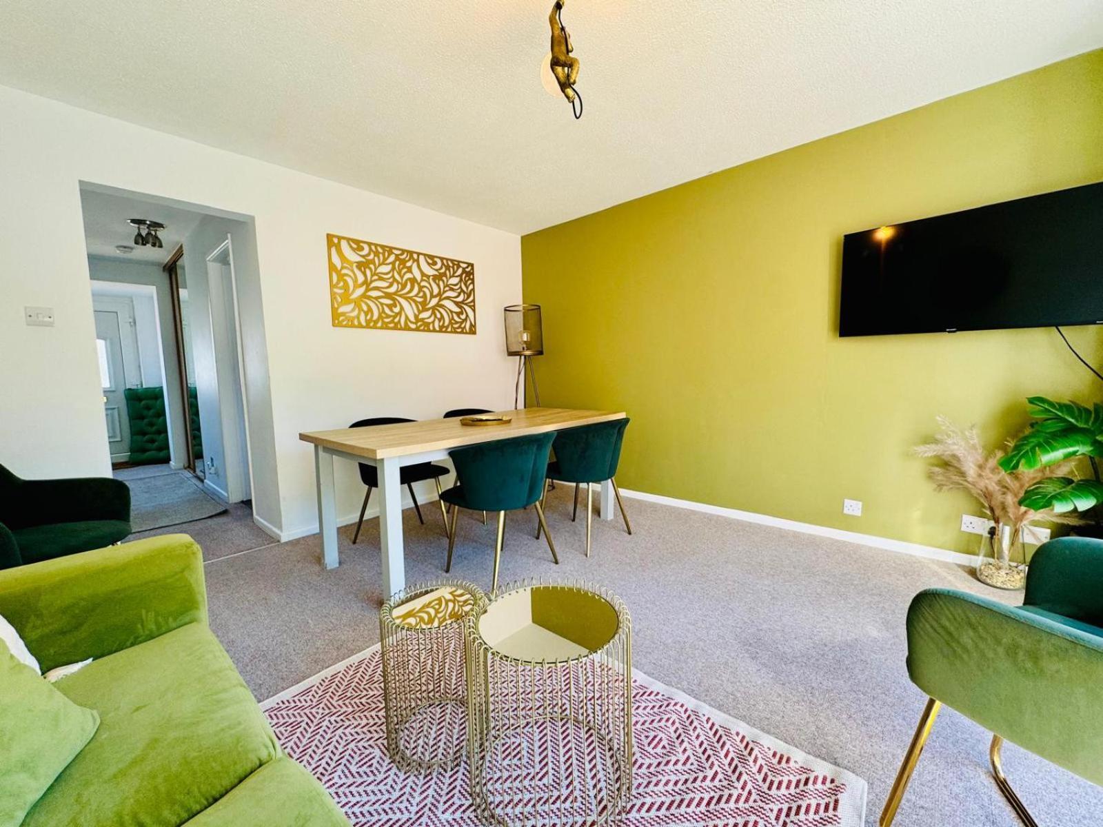 2 Bed House, Sleeps 6, Dog Friendly, Close To A14 M11, With Garden & Parking Long Stay Work Contractor Leisure, Jade Cambridge  Bagian luar foto